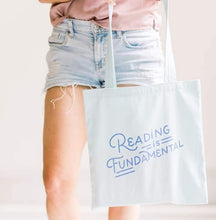 Cargar imagen en el visor de la galería, Reading Tote Bag
